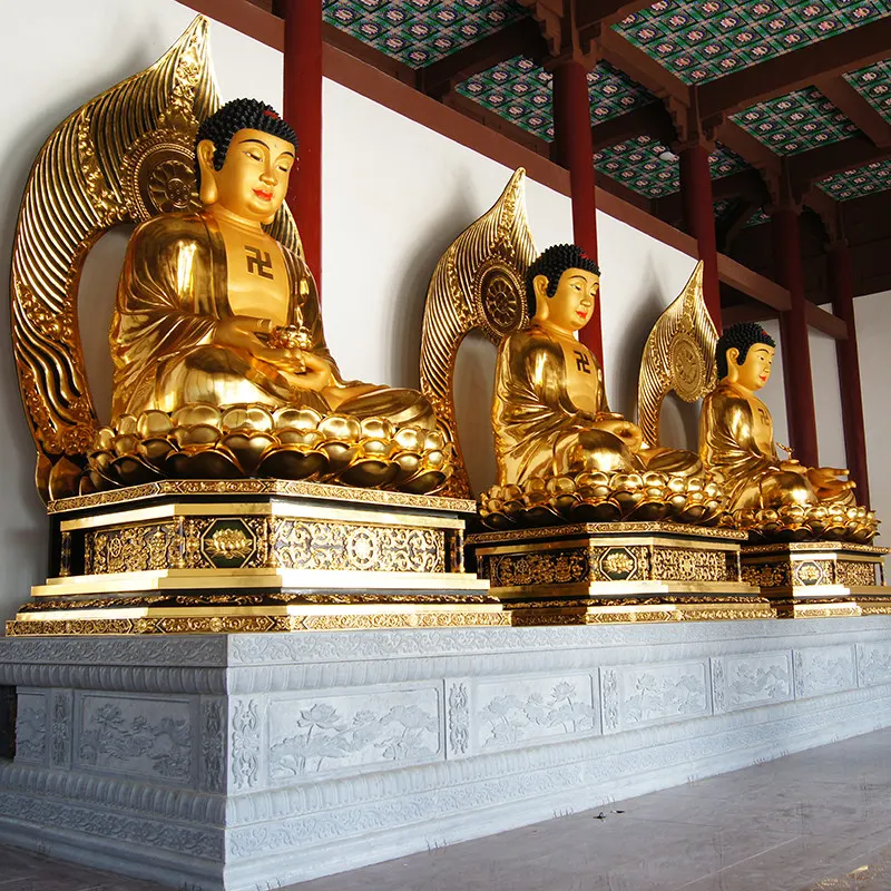 Pronssiksi kullattu 6,6-metrinen Buddha-patsas
